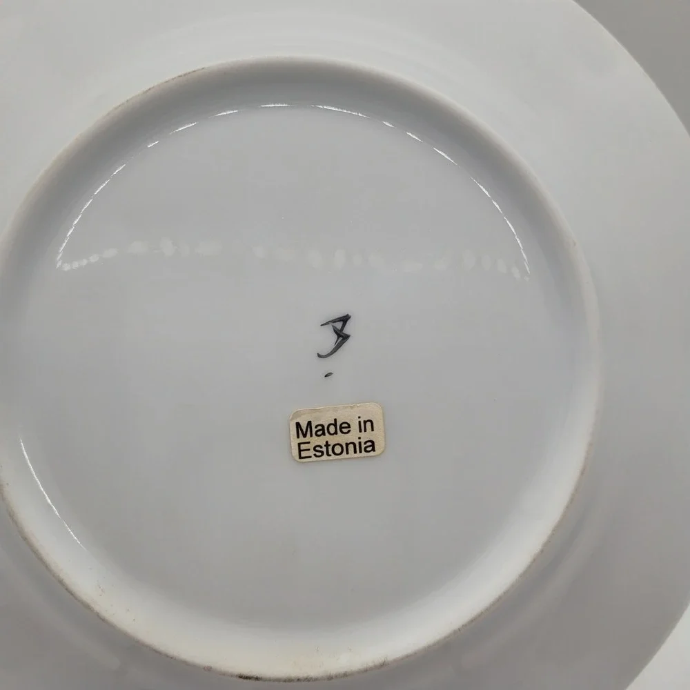 Helina Tilk hand‎ Painted Crocodile Alligator Ceramic Plate Made in Estonia 7.5